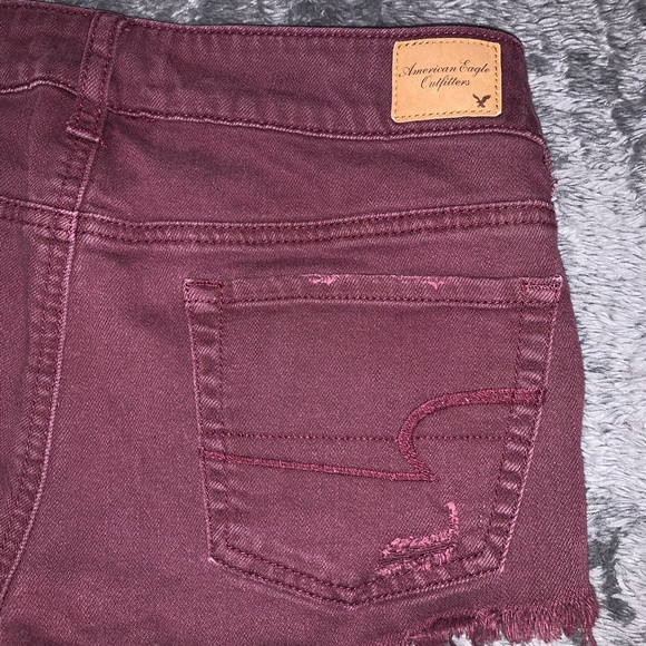 American Eagle Maroon Jean Shorts - Picture 4 of 5